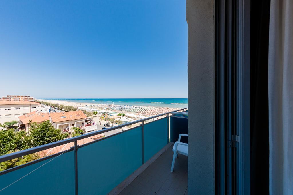 Hotel Sayonara Σενιγκάλια Δωμάτιο φωτογραφία