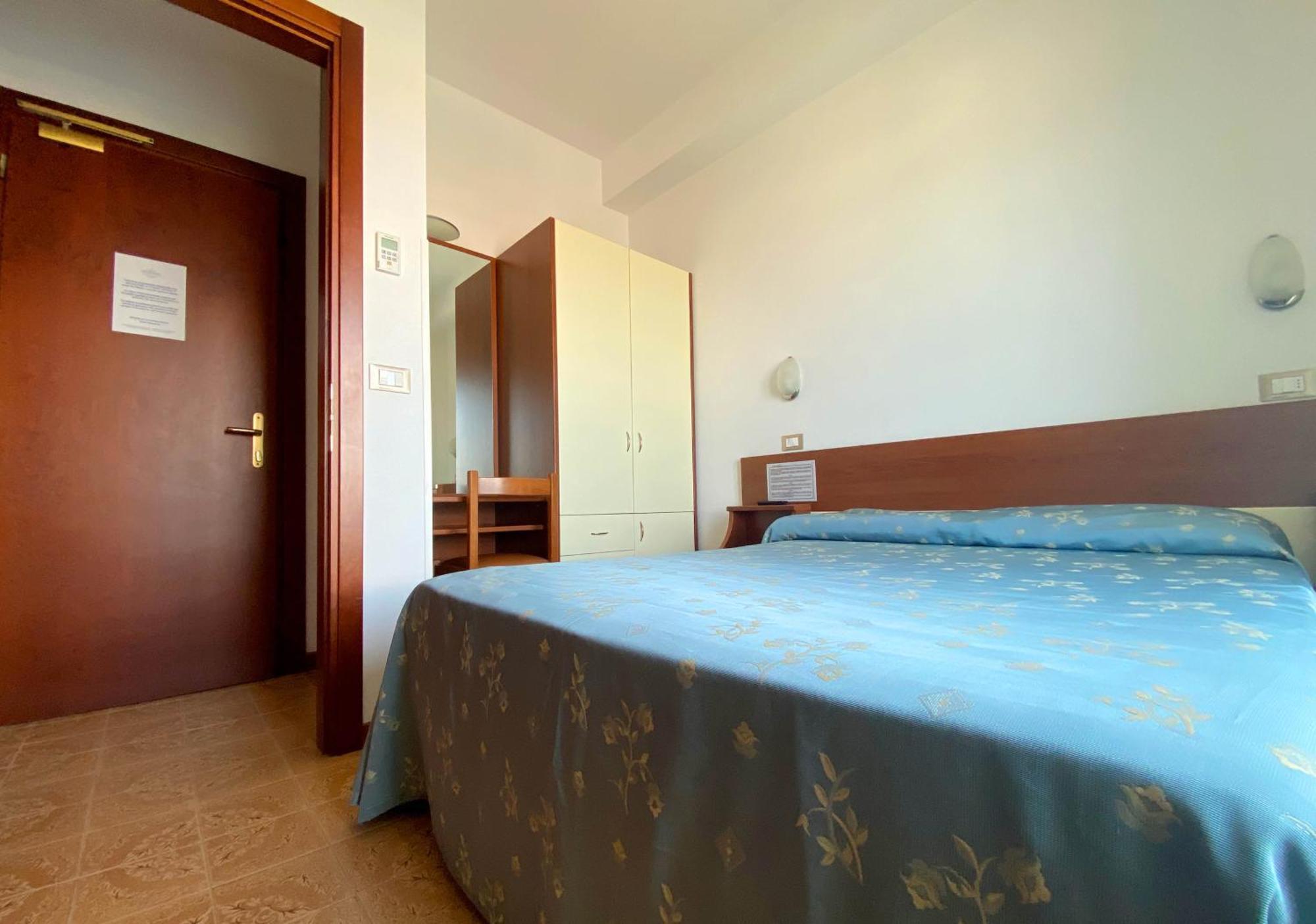 Hotel Sayonara Σενιγκάλια Εξωτερικό φωτογραφία