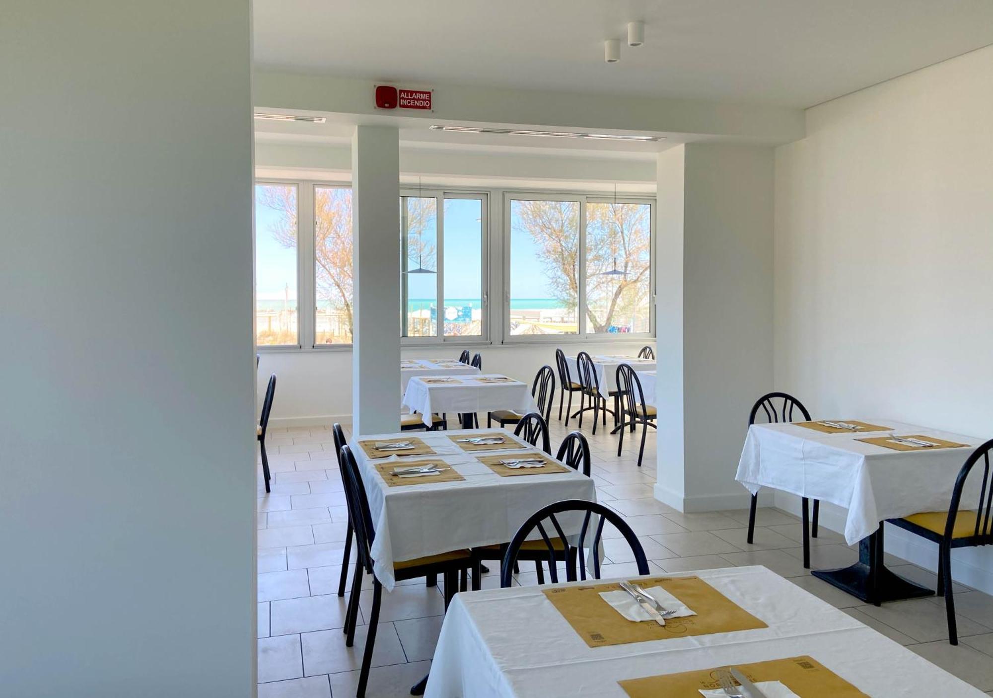 Hotel Sayonara Σενιγκάλια Εξωτερικό φωτογραφία