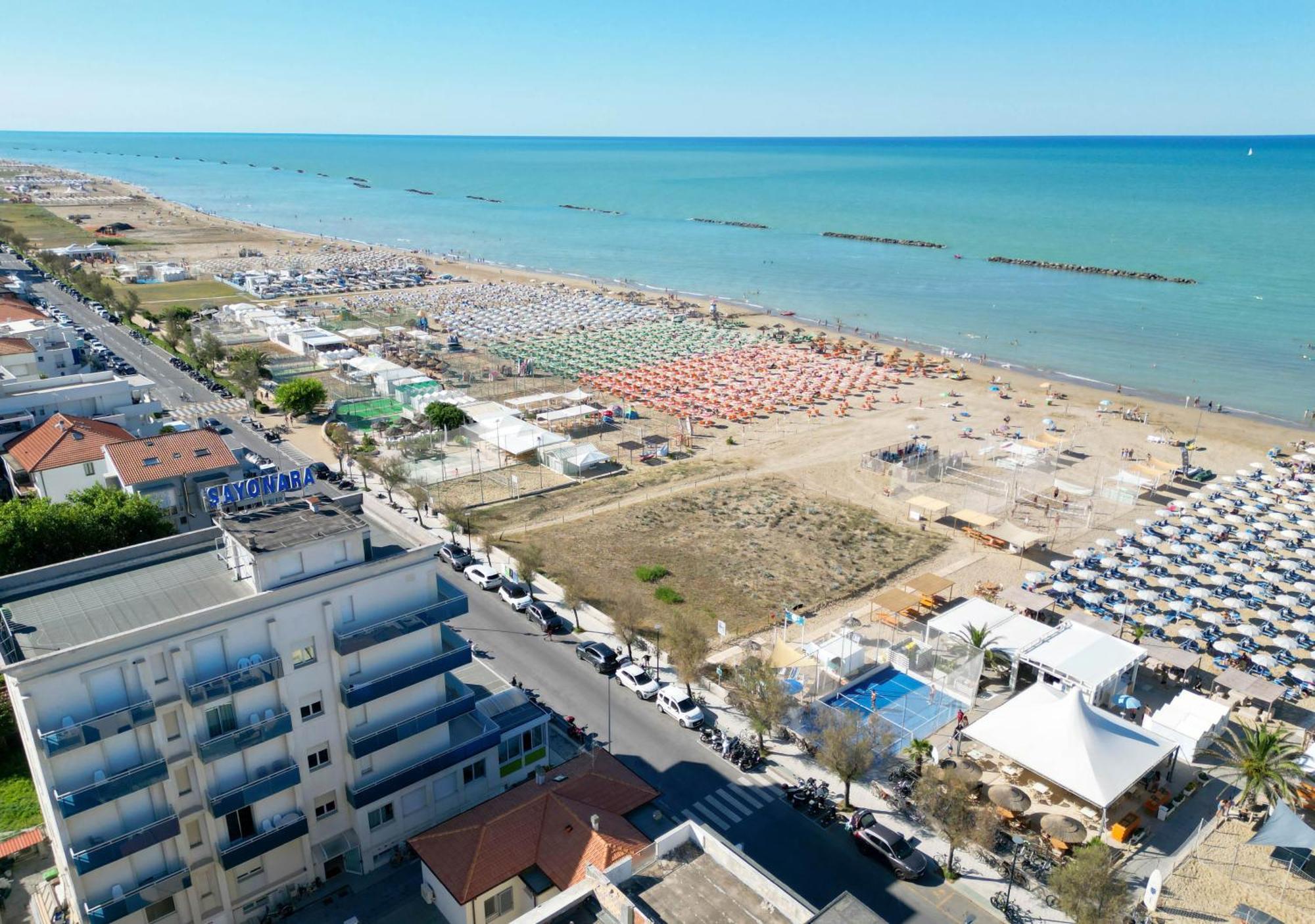 Hotel Sayonara Σενιγκάλια Εξωτερικό φωτογραφία