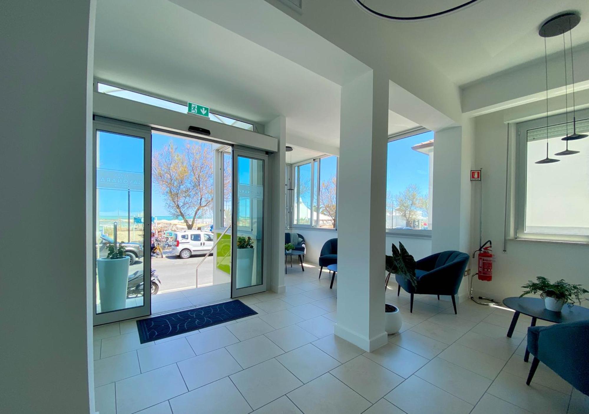 Hotel Sayonara Σενιγκάλια Εξωτερικό φωτογραφία